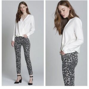Driftwood Jeans in Jackie Animal Print Size 27